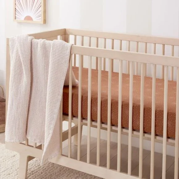 NWT Parachute Percale Crib Sheet in Terra Confetti - Picture 1 of 5